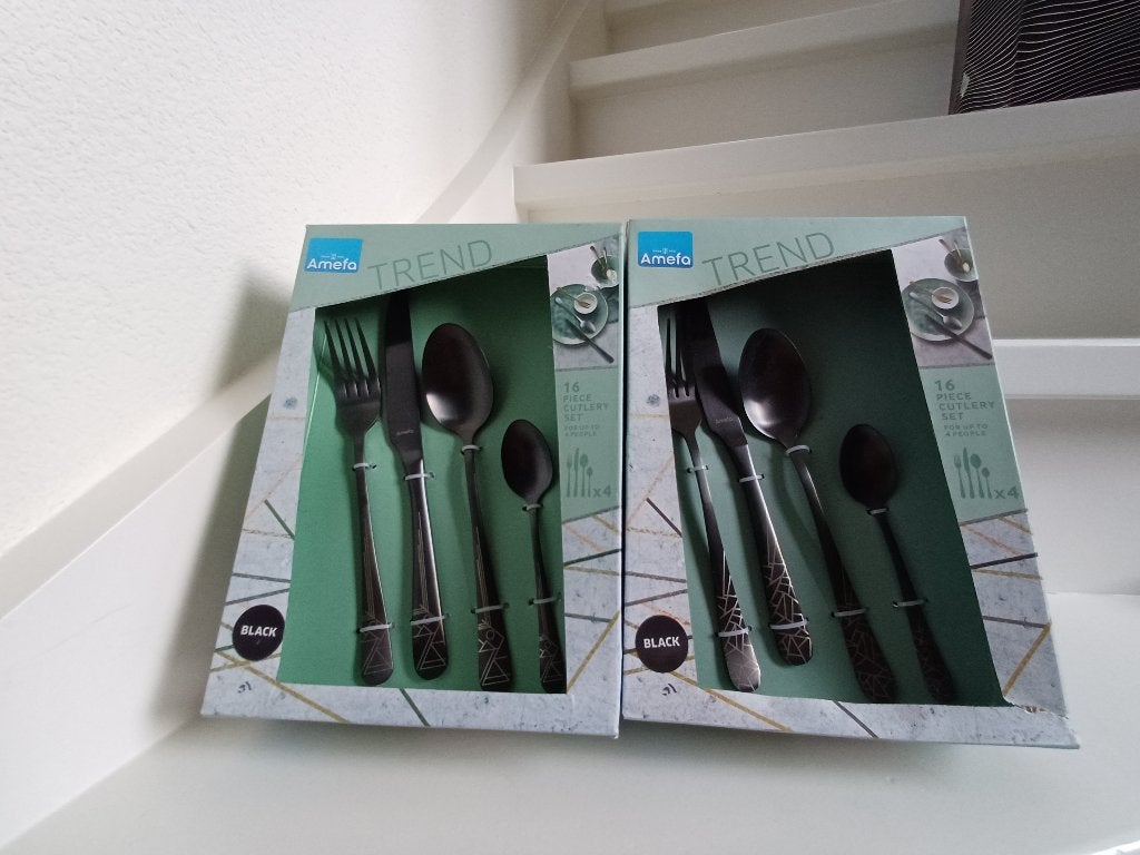 2X AMEFA BESTEK MAT ZWART TOTAAL 32 DELIG(8 PERSOONS)NIEUW, Overige materialen, Bestekset, Nieuw, Ophalen of Verzenden