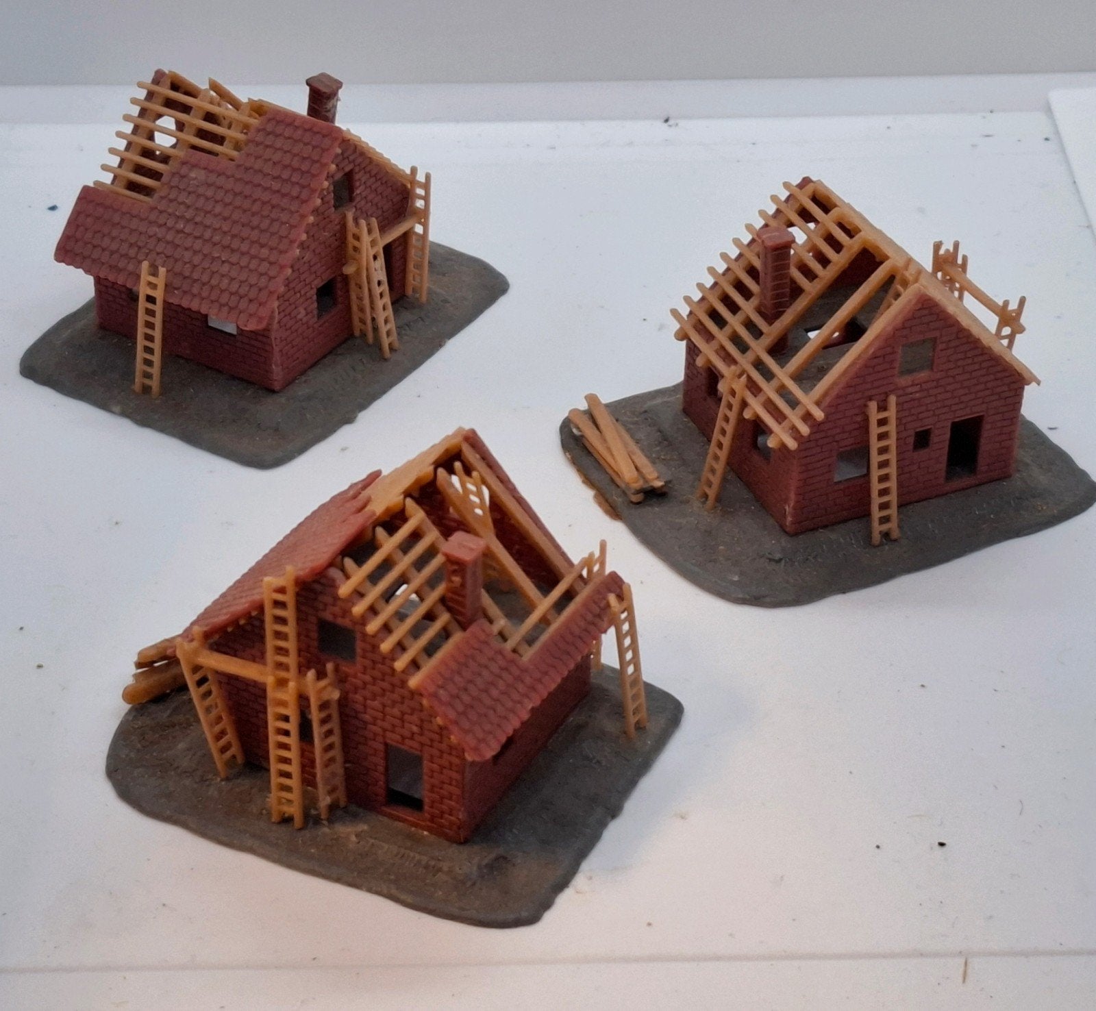 3 huisjes in aanbouw spoor n, Gebruikt, Brug, Tunnel of Gebouw, Ophalen of Verzenden, Fleischmann