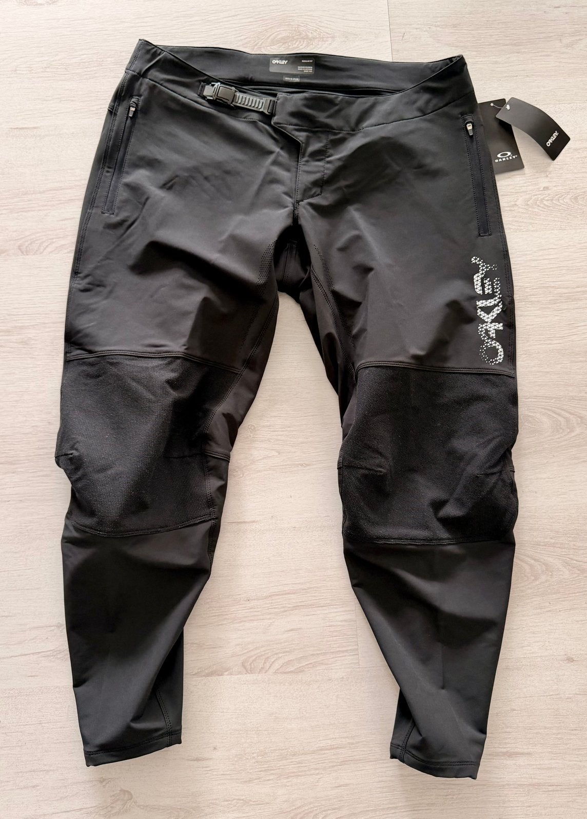 Oakley MTB Long pant 38 XL Nieuw gravel downhill fiets, Ophalen of Verzenden, Nieuw