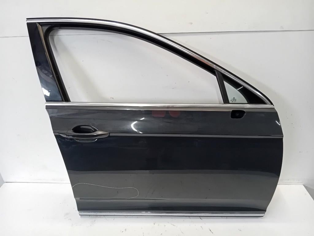 Portier rechts voor Volkswagen Passat, Onderdelen@venauto.nl, Van der Ven Autorecycling B.V., Gebruikt, Ettenseweg 76, 4706 PB Roosendaal, The Netherlands