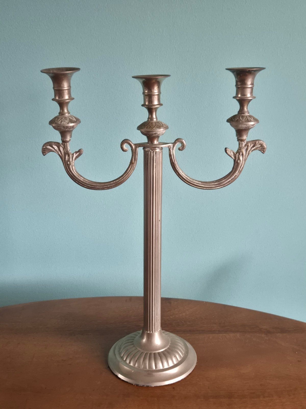 Vintage Verzilverde Messing Kandelaar • 42Cm, Ophalen of Verzenden, Koper of Brons