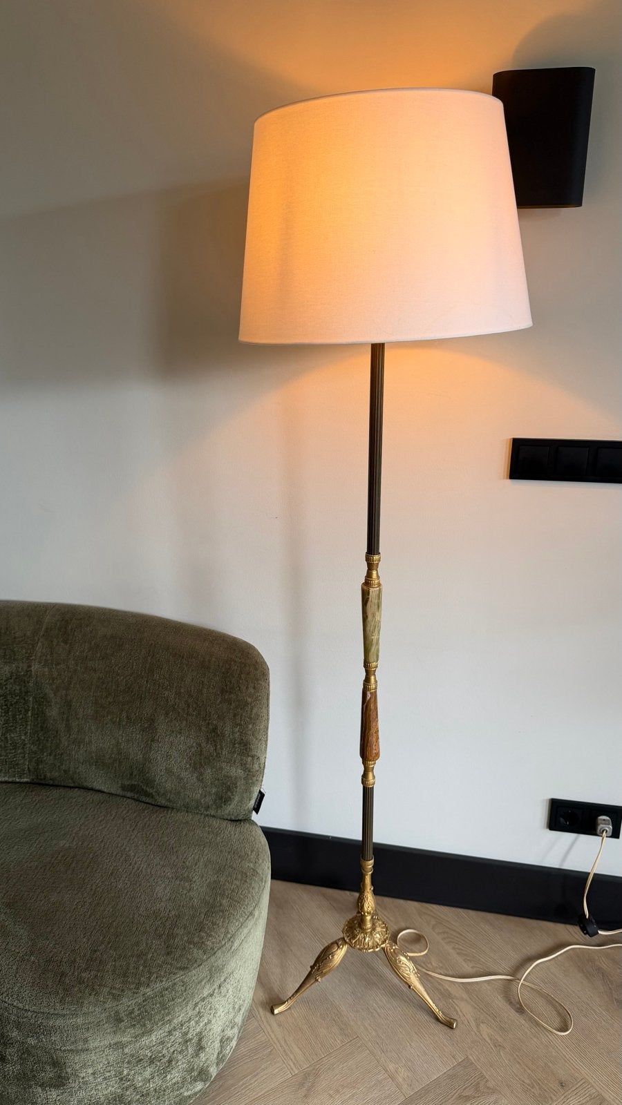 Vintage vloerlamp met stenen en messing details, Ophalen