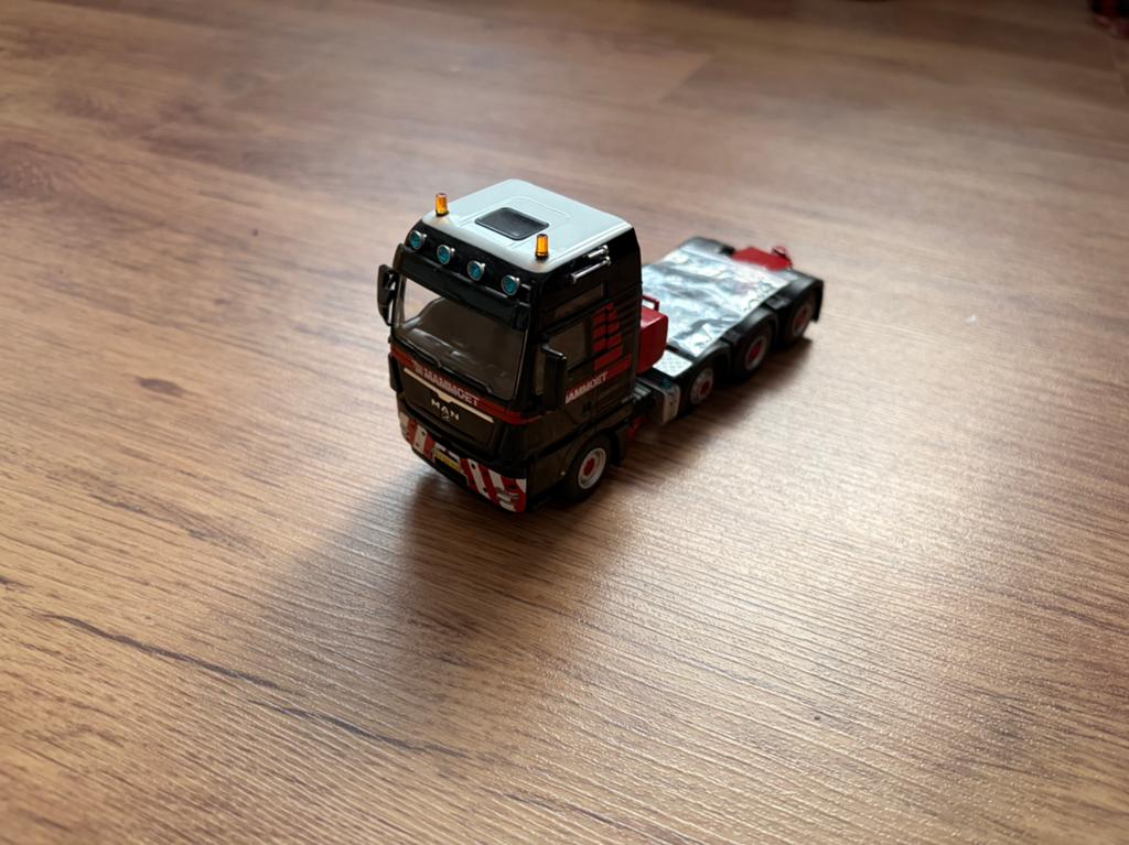 Mammoet man, Hobby en Vrije tijd, Modelauto's | 1:50, Ophalen of Verzenden, Zo goed als nieuw, Bus of Vrachtwagen, Wsi