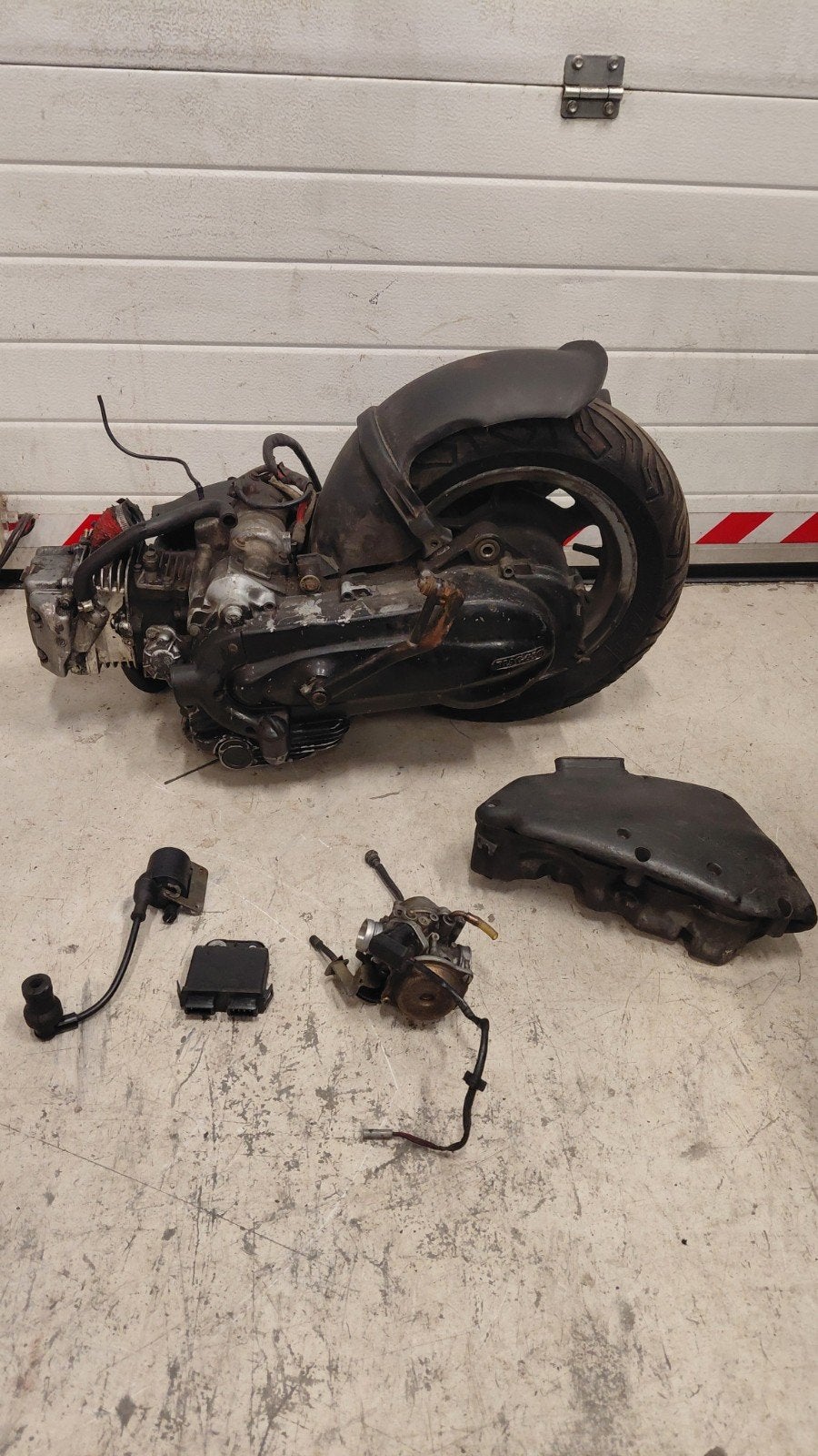 Piaggip 125cc 4t motorblok WERKING ONBEKEND LEES TEKST!!!, Ophalen, Gebruikt, Blok, Piaggio