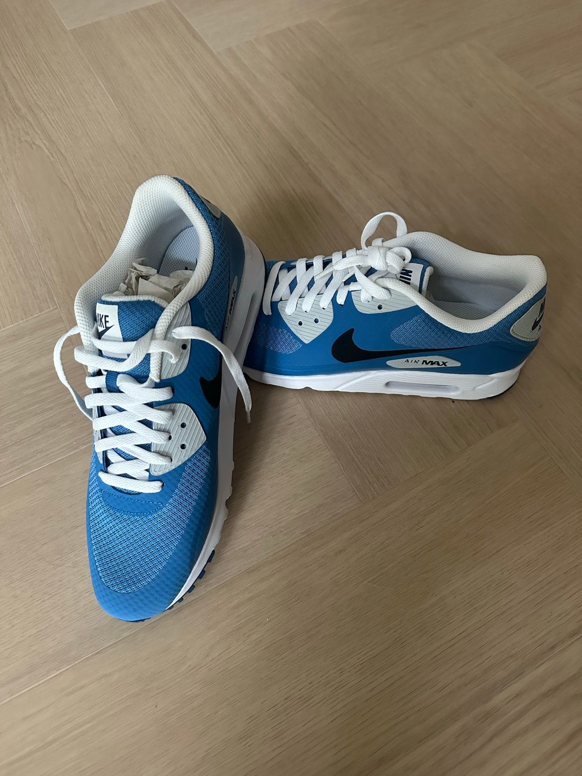 Nike Air Max 90 Laser Blue / University Blue - Nieuw, Blauw, Nieuw, Ophalen of Verzenden, Sneakers of Gympen