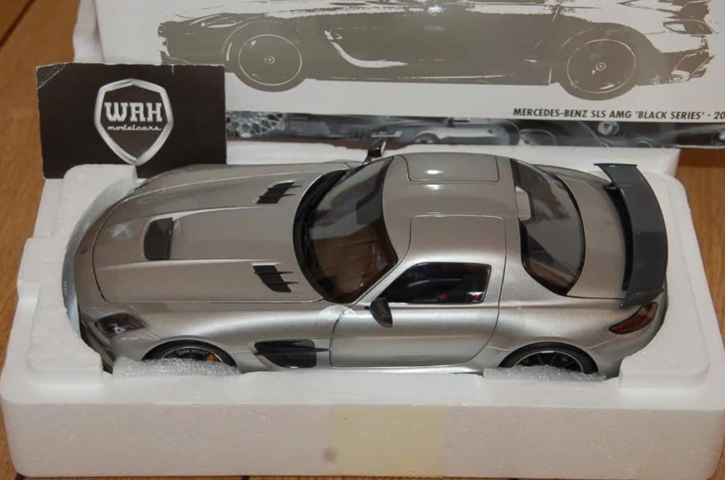 MERCEDES SLS AMG BLACK SERIES alubeam Minichamps 1:18 WRH, Verzenden, Zo goed als nieuw, Auto, MiniChamps