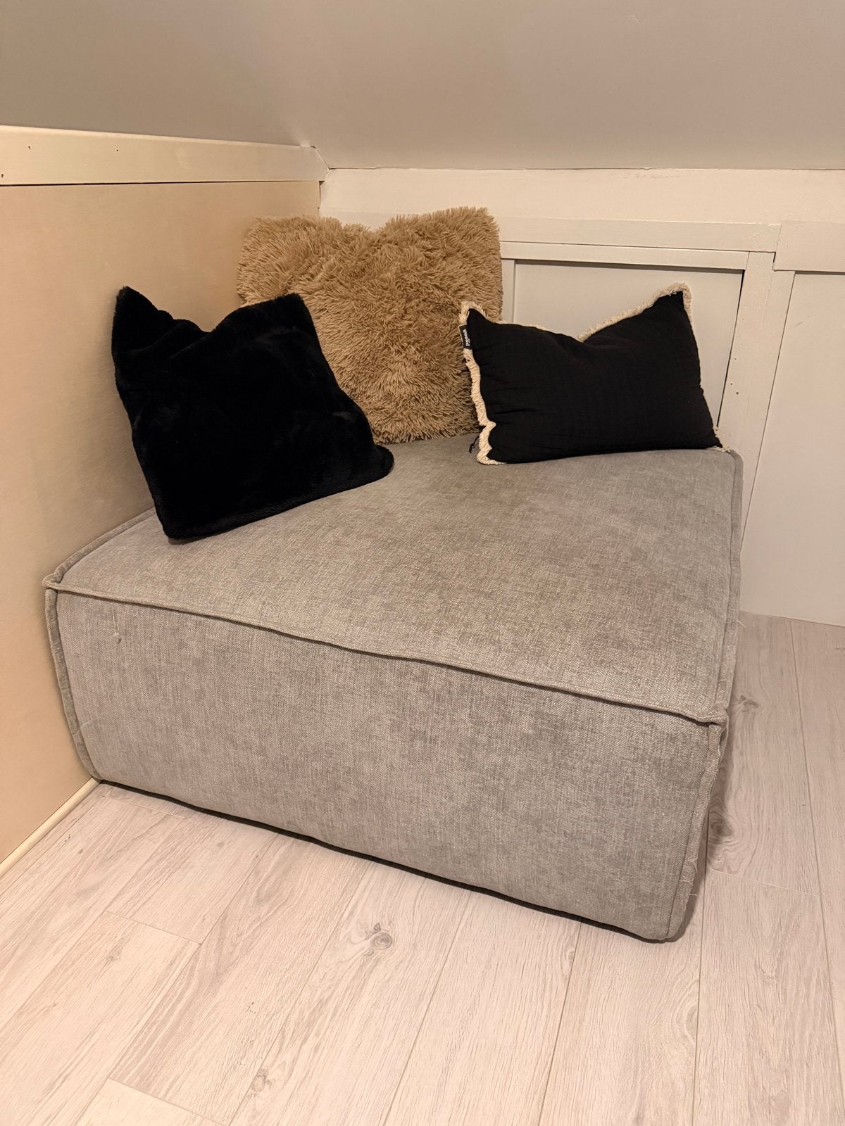 Poef/lounge bankje van Loods 5 - Zo goed als nieuw, Ophalen, 100 tot 125 cm, Zo goed als nieuw, 100 tot 125 cm