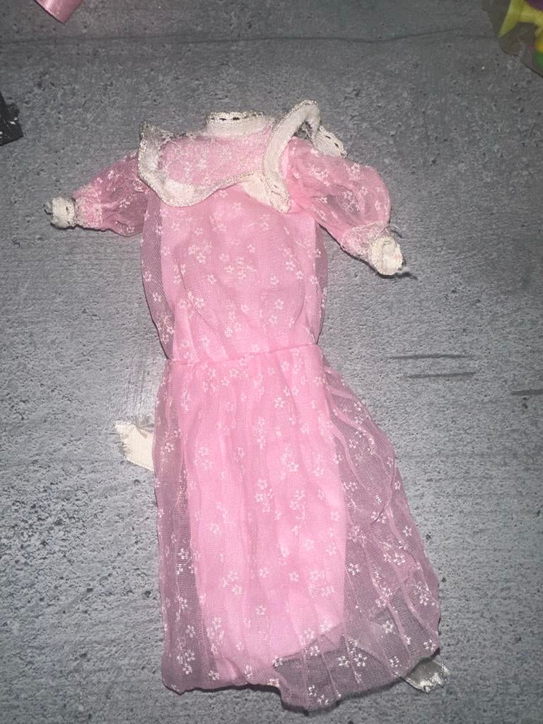643 Heart family Roze Barbie Jurk met Kant en Bloemenpatroon, Ophalen of Verzenden, Gebruikt