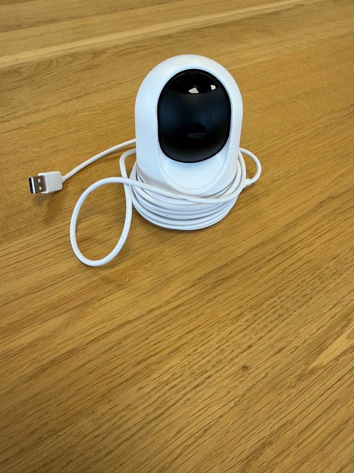 Eufy Indoor Cam 2K Pan & Tilt Beveiligingscamera, Audio, Tv en Foto, Ophalen, Zo goed als nieuw, Binnencamera