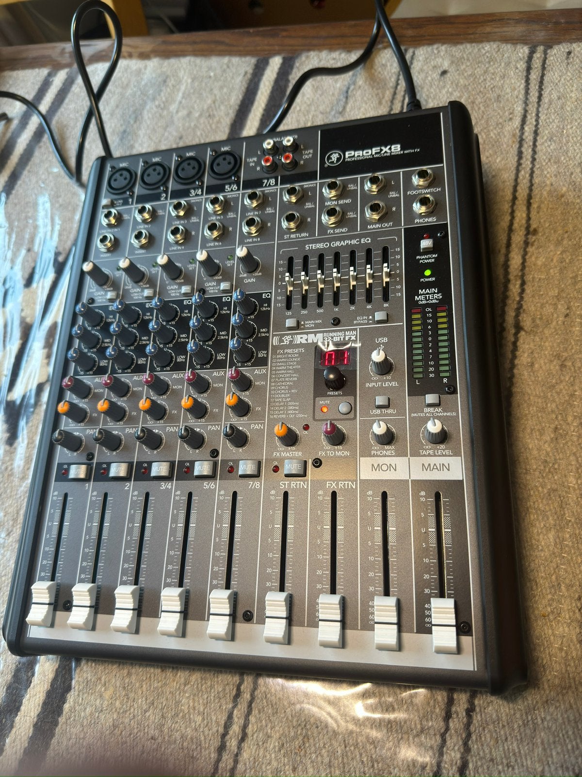 Mackie mengpaneel, Muziek en Instrumenten, Ophalen, Zo goed als nieuw, 5 tot 10 kanalen, Microfooningang