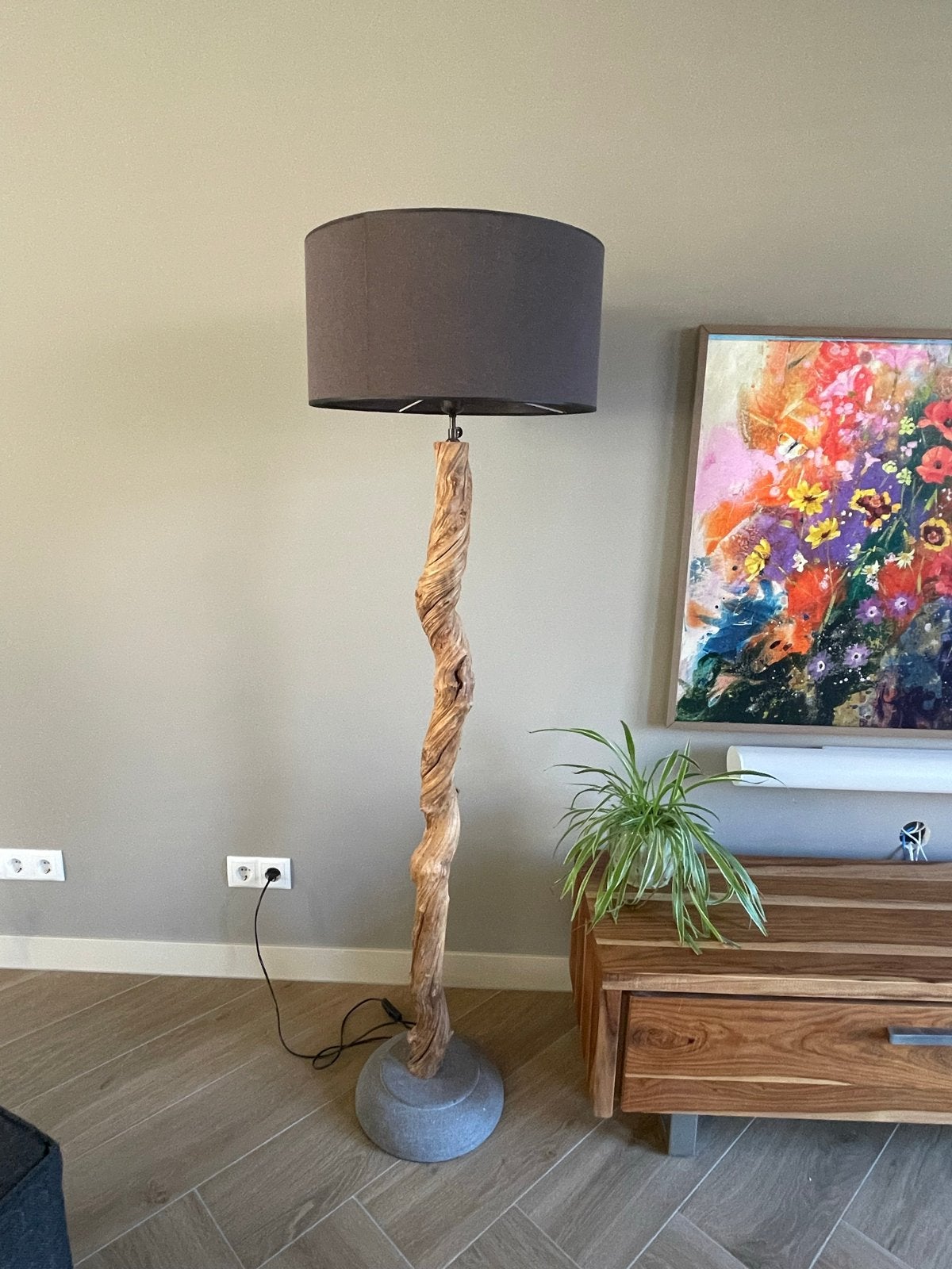 Unieke Boomstamlamp met Grijze Kap - Hoogte 158cm, Huis en Inrichting, Ophalen, Zo goed als nieuw, Hout, 150 tot 200 cm