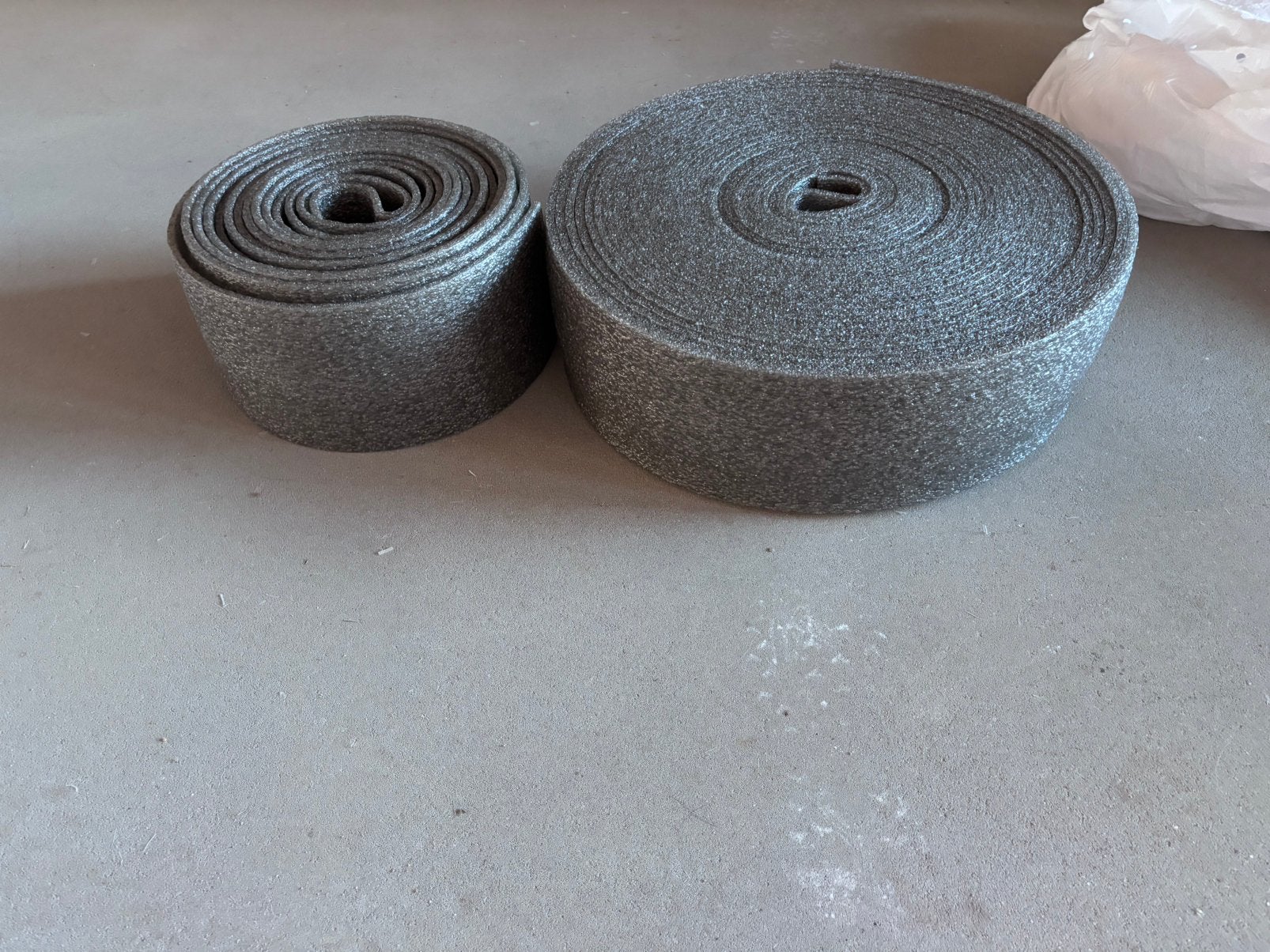 AGNUM Randisolatie 25 meter + reststuk 8 meter, Doe-het-zelf en Verbouw, Isolatie en Afdichting, Overige materialen, Nieuw, 15 m² of meer