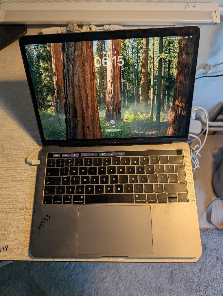MacBook Pro 13 2019 met touchbar i7/16GB/512GB/2K/€299, Computers en Software, Apple Macbooks, Zo goed als nieuw, MacBook Pro