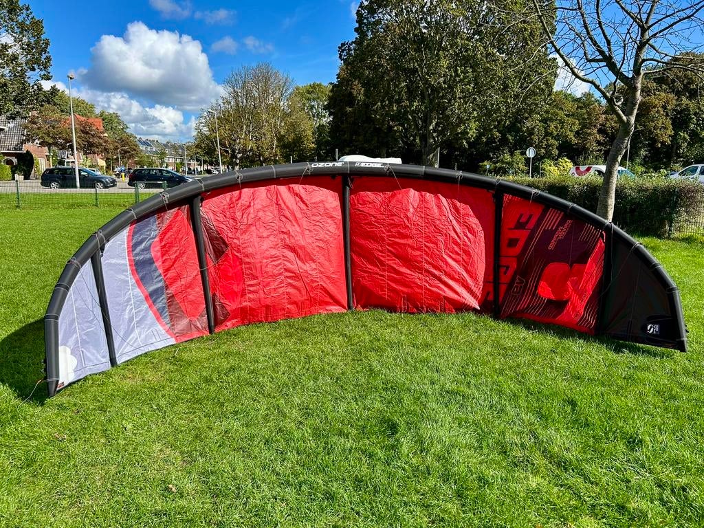 Ozone Edge 9 meter big air kite, Watersport en Boten, Kitesurfen, Gebruikt, 9 m², Geen board, Ophalen of Verzenden
