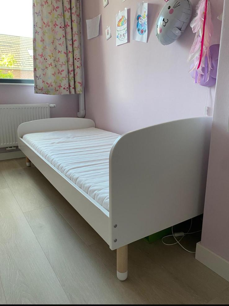 Wit bed voor meisje - inclusief lattenbodem. Zonder matras, Ophalen, Gebruikt, 70 tot 85 cm, Lattenbodem