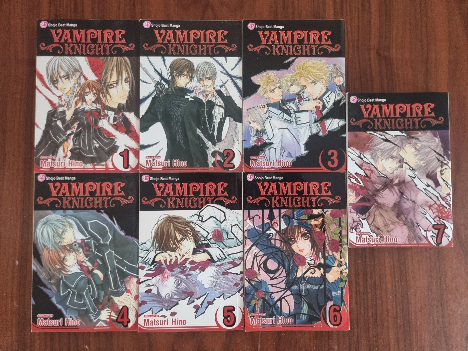 Vampire Knight Manga Deel 1 t/m 7, Boeken, Meerdere stripboeken, Ophalen of Verzenden, Zo goed als nieuw, Matsuri Hino