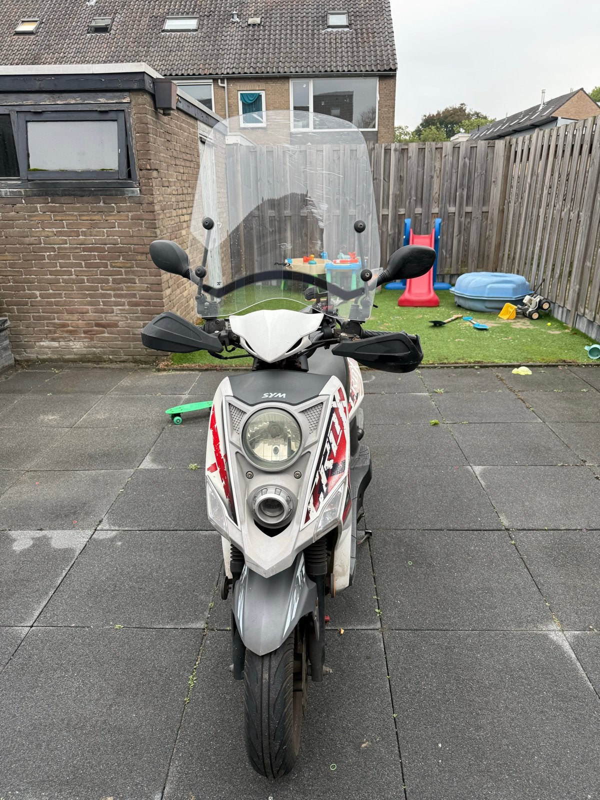 SYM Crox 50 scooter met windscherm, Fietsen en Brommers, Ophalen, Gebruikt, Maximaal 45 km/u, Benzine