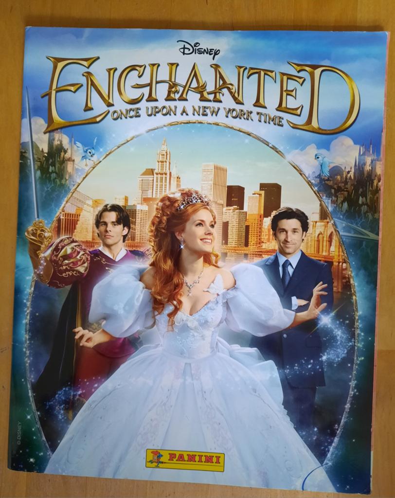 Disney Enchanted Panini Sticker Album - compleet, Ophalen of Verzenden, Zo goed als nieuw