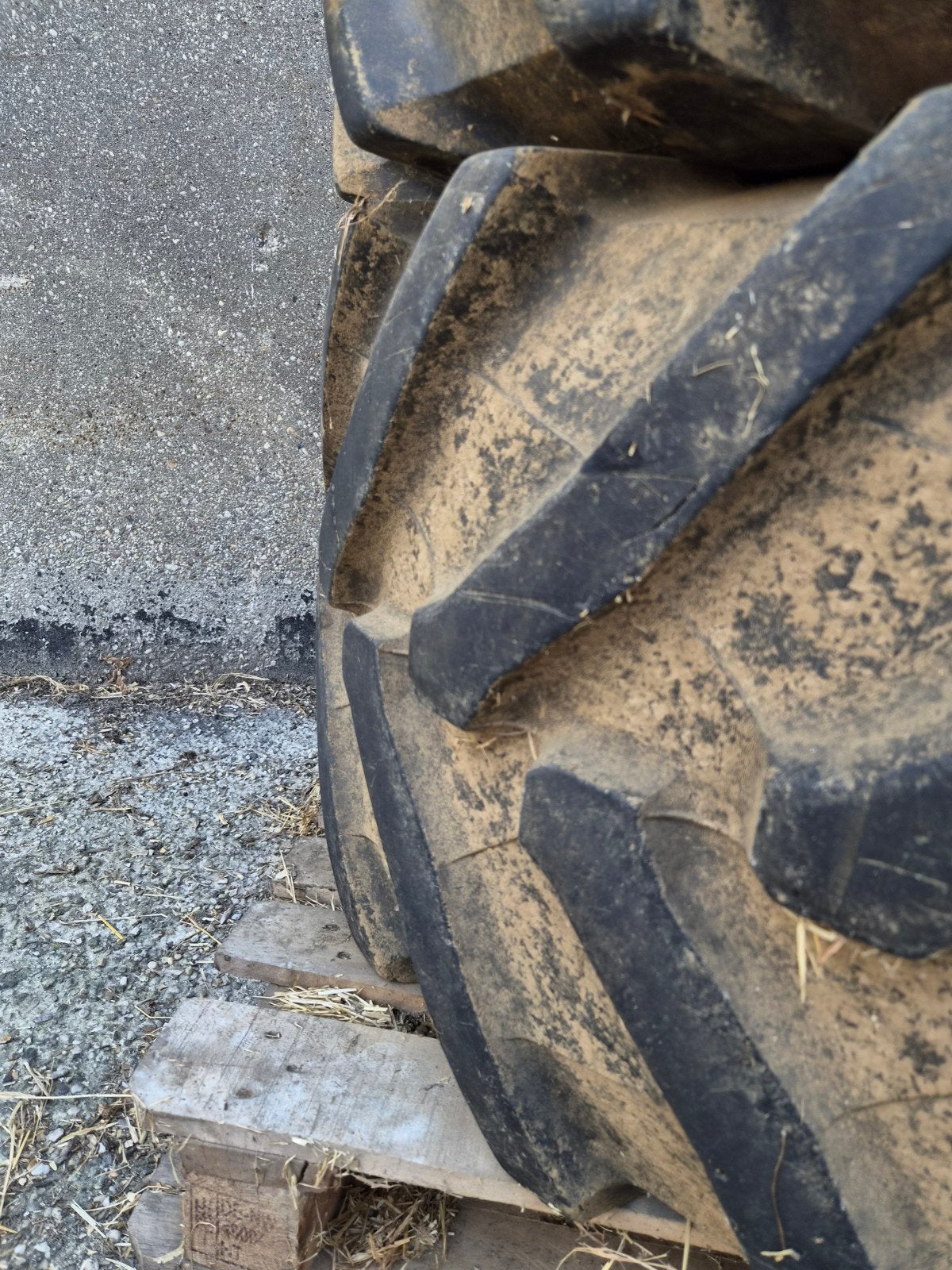 Pirelli TM800 540/65 R28 tractorbanden (2 stuks), Ophalen