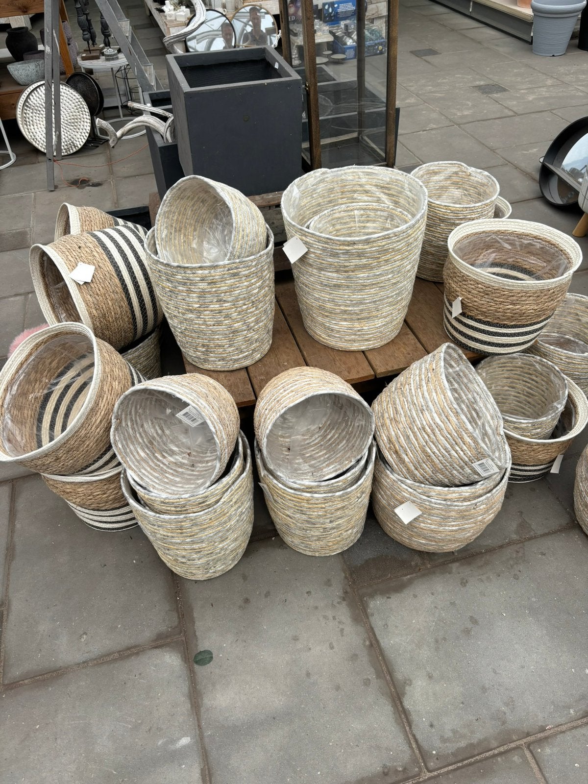 Mix partij rieten manden, Tuin en Terras, Bloempotten, Ophalen, Overige materialen, Rond, Nieuw