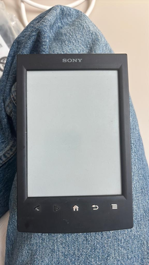 Sony E-reader!, Ophalen of Verzenden, Gebruikt