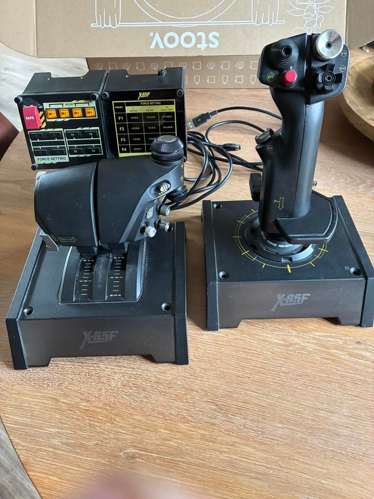 Saitek X65F HOTAS Flight Control System Complete, Ophalen of Verzenden, Gebruikt