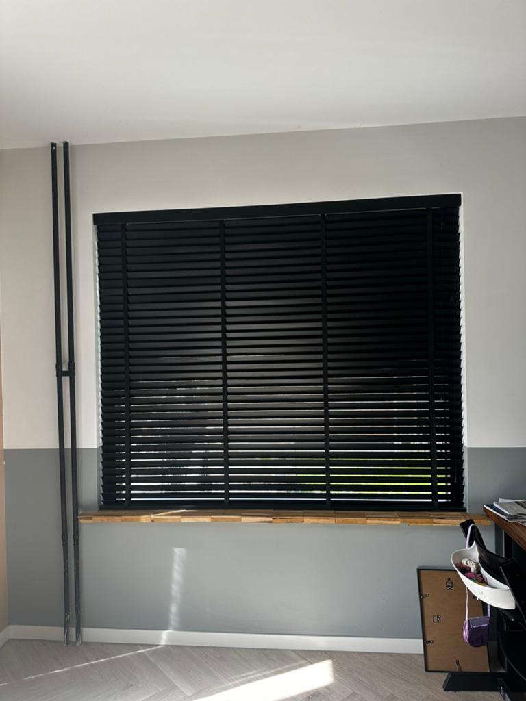 Zwarte houten jaloezieën, Huis en Inrichting, Ophalen, Zo goed als nieuw, Zwart, 150 tot 200 cm