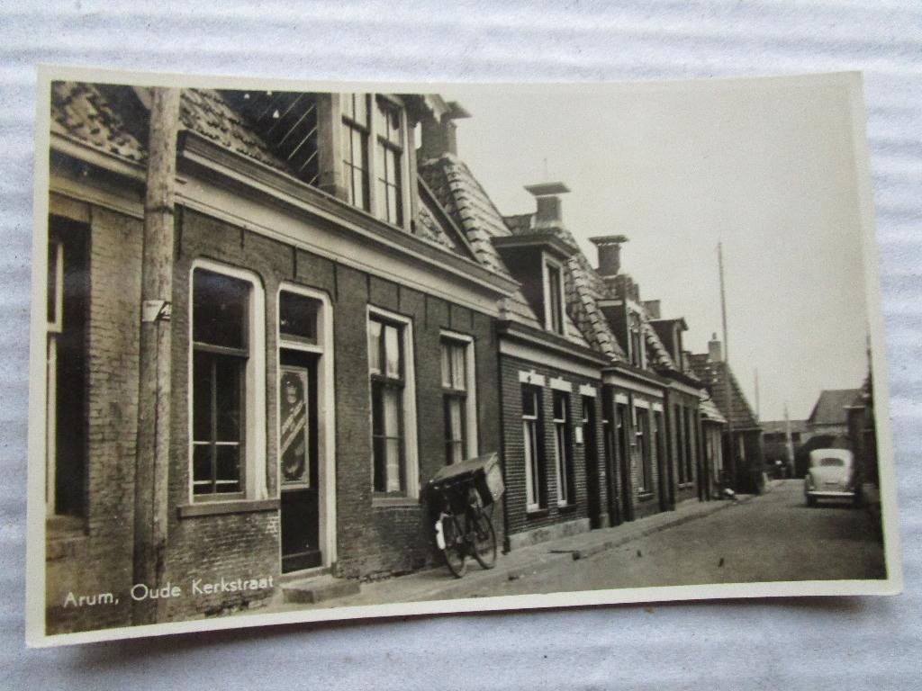 Ansichtkaart Arum - Oude Kerkstraat uitgave Andela, Verzenden, 1940 tot 1960, Ongelopen, Friesland