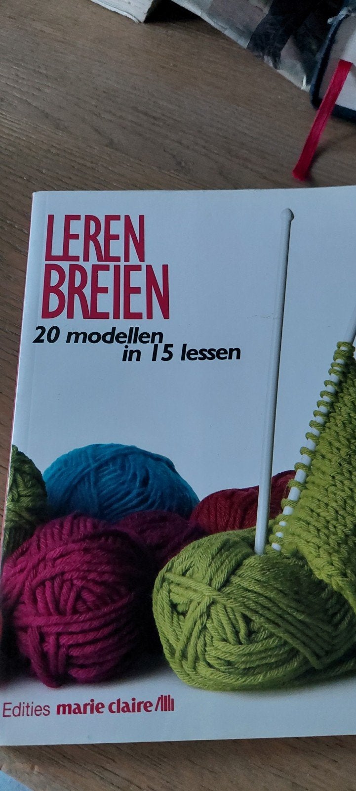 MARIE CLAIRE PHILDAR BOEK LEREN BREIEN MET 20 MODELLEN, Ophalen of Verzenden, Zo goed als nieuw, Breien, Patroon of Boek