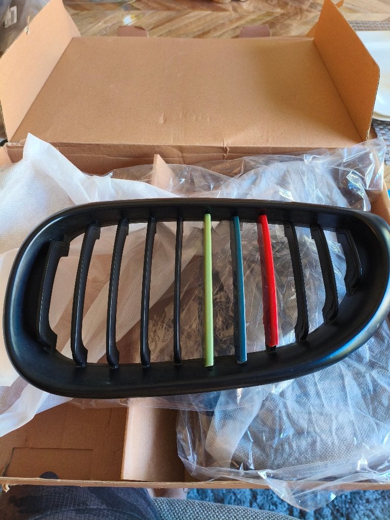 BMW Nier grille - Glanzend Zwart met M-kleuren, Ophalen, Gebruikt, Voor, Bumper