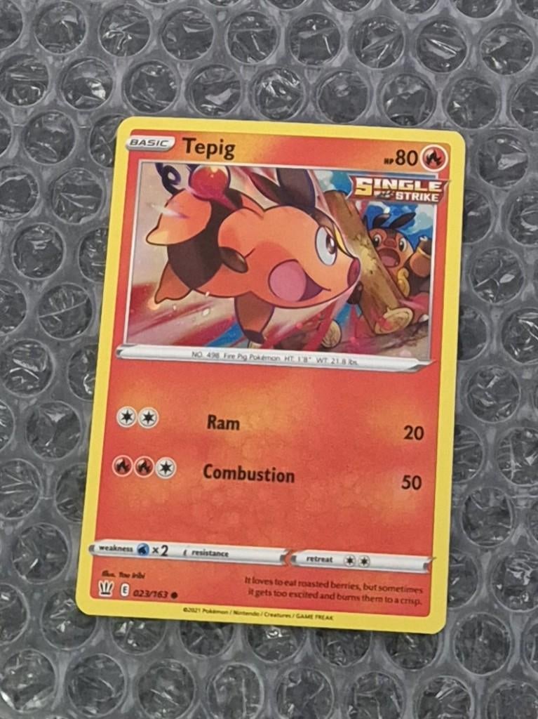 Cosmos Holo Tepig 023/163 Battle Styles Sword & Shield Promo, Ophalen of Verzenden, Gebruikt, Losse kaart, Foil