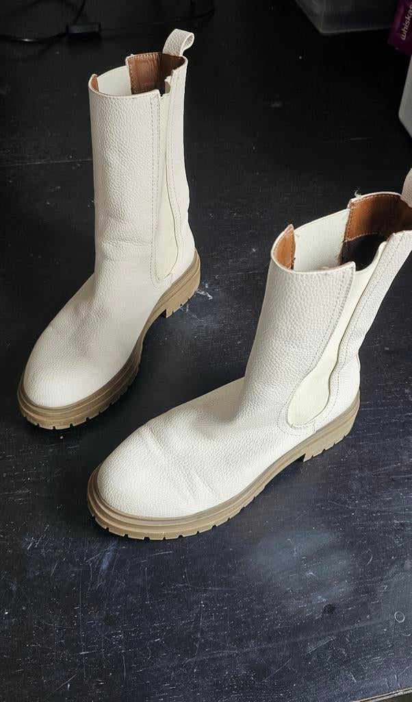 Laarzen maat 39 nieuw, Kleding | Dames, Schoenen, Ophalen of Verzenden, Zo goed als nieuw, Zwart, Hoge laarzen