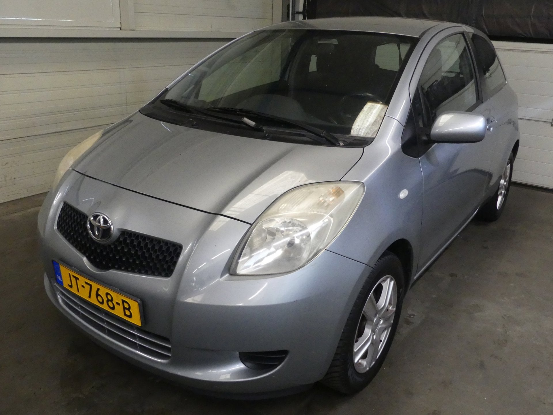 Toyota Yaris 1.0 VVTi - Airco - Mooie Auto - APK Aug 2027, Voorwielaandrijving, 970 kg, 750 kg, Handgeschakeld