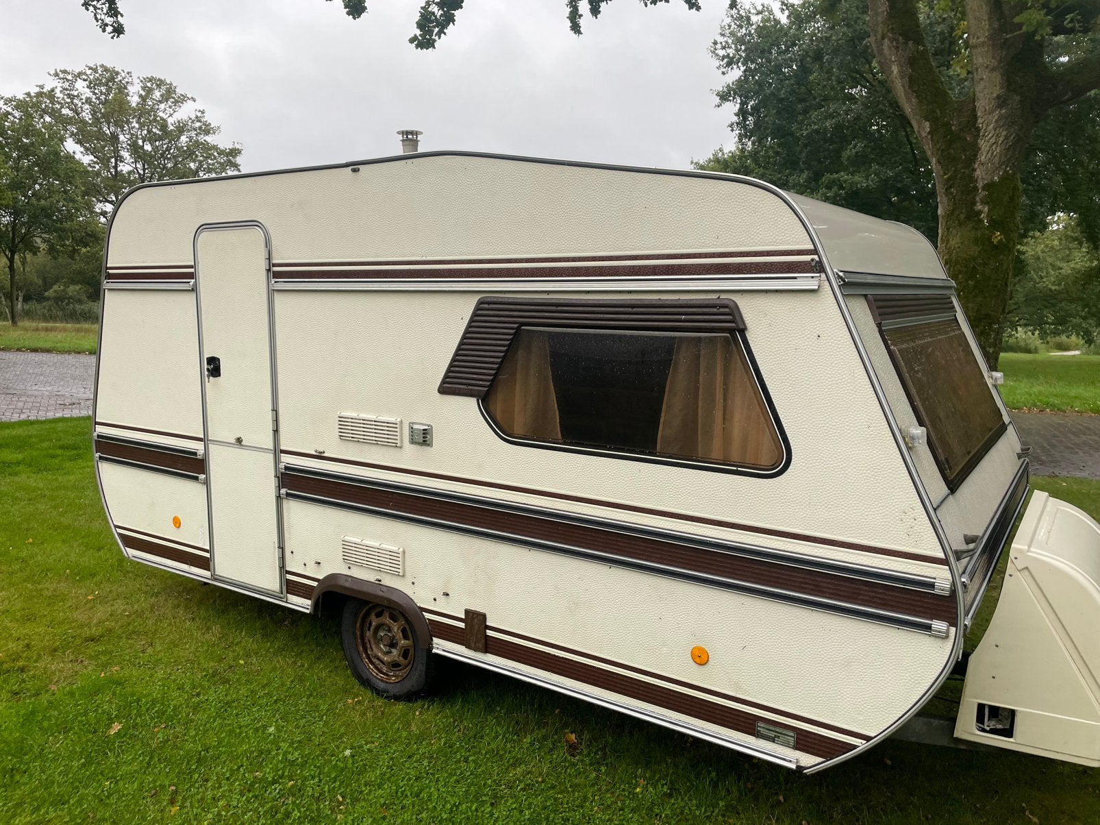 Hobby 440 caravan 1982 stapelbed, Rondzit, Hobby, Dwarsbed, Particulier
