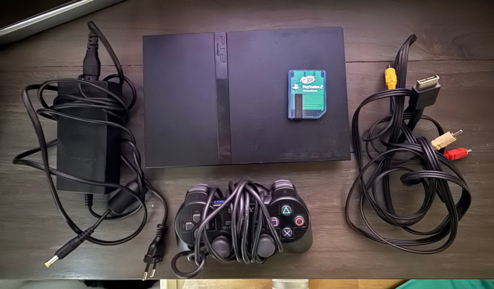 Playstation 2 Slim compleet, Spelcomputers en Games, Spelcomputers | Sony PlayStation 2, Ophalen of Verzenden, Zo goed als nieuw
