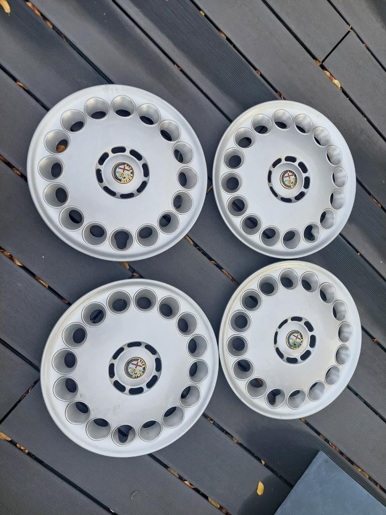 Set van 4x 15 inch wieldoppen voor Alfa Romeo, Auto diversen, Ophalen of Verzenden, Gebruikt