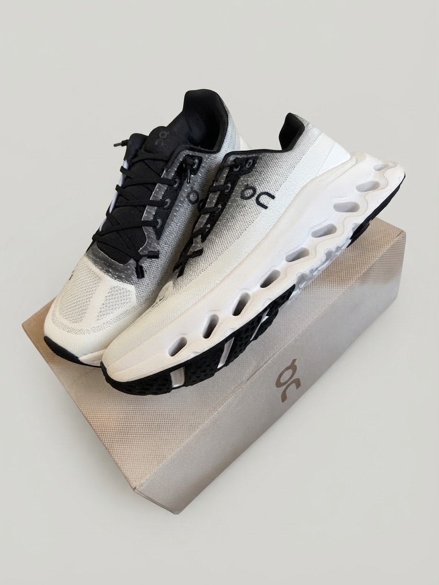 On Cloud sneakers - Nieuw in doos, Kleding | Heren, Wit, Nieuw, Ophalen of Verzenden, Sneakers of Gympen