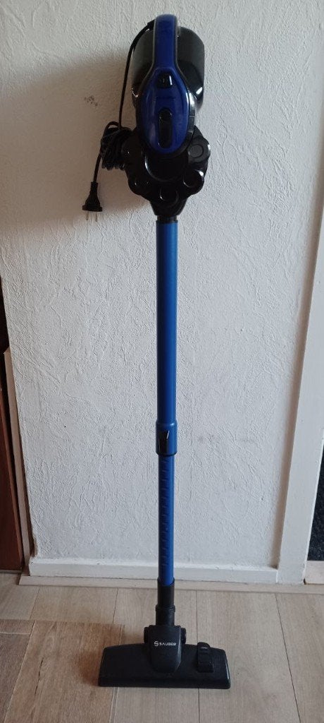 Stofzuiger, Witgoed en Apparatuur, Stofzuigers, Zo goed als nieuw, Minder dan 1200 watt, Reservoir, Ophalen of Verzenden