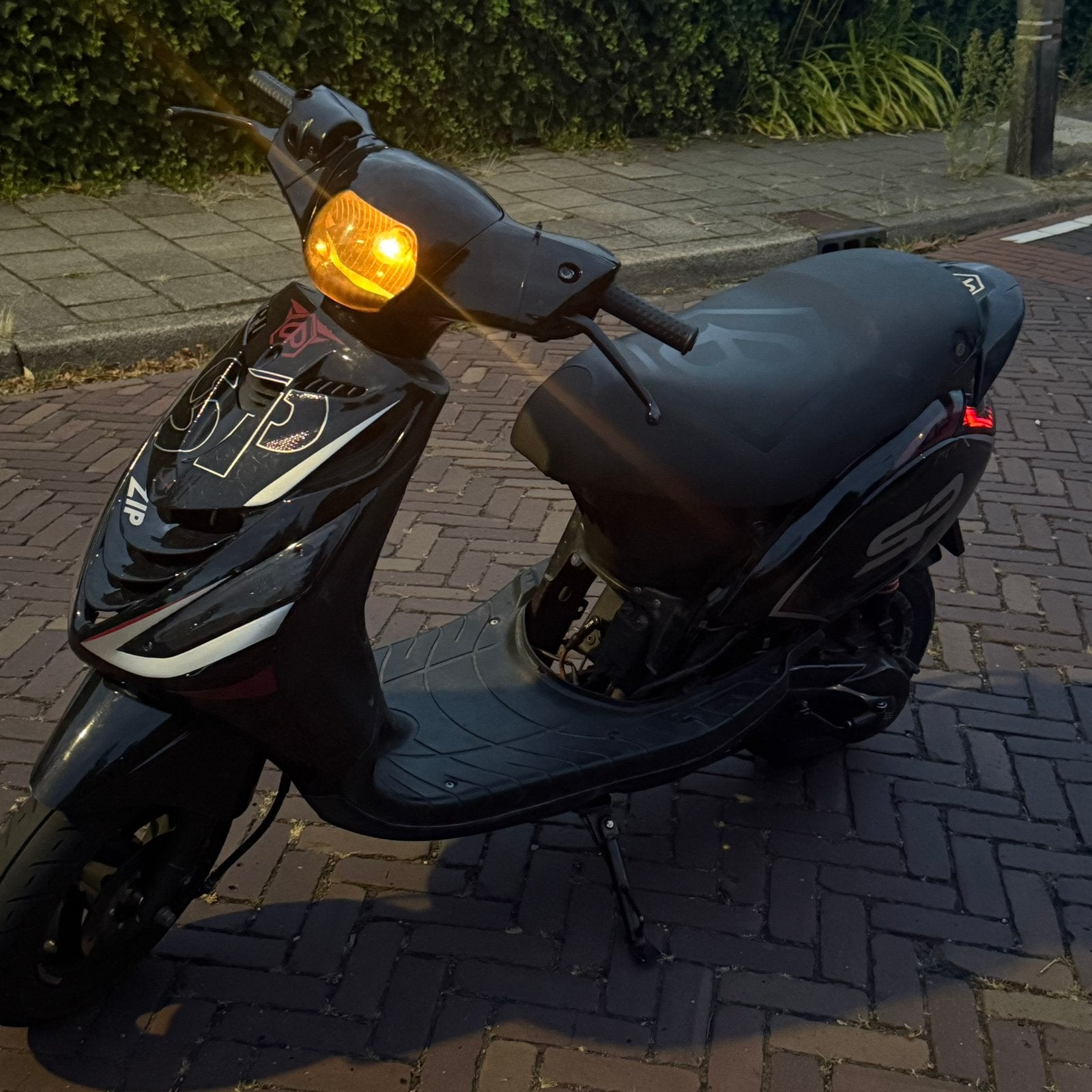 Zip 70cc (teruil tegen 125/150/172cc), Fietsen en Brommers, Scooters | Piaggio, Zo goed als nieuw, Zip, Tweetakt, Ophalen of Verzenden