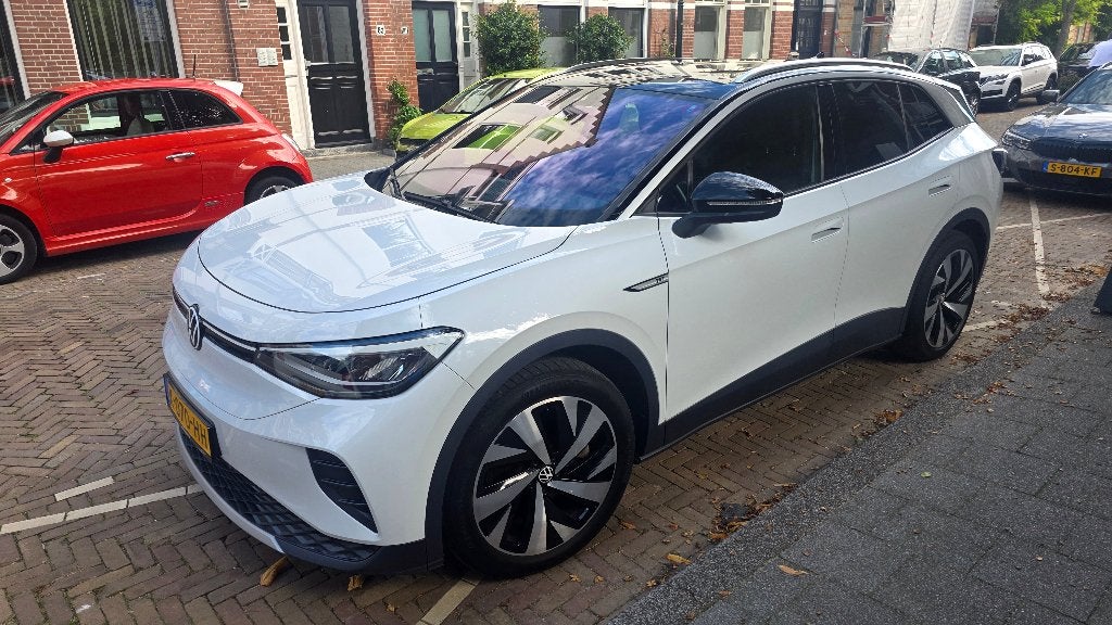 Volkswagen ID.4 77kWh 204pk 12/2020 Wit, Automaat, Dealer onderhouden, Achterwielaandrijving, 495 min