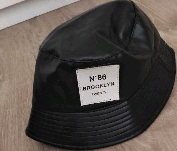 Leren Bucket Hat (Hoed Pet - Nieuw / Nooit Gedragen), Ophalen of Verzenden, Nieuw, One size fits all, Hoed