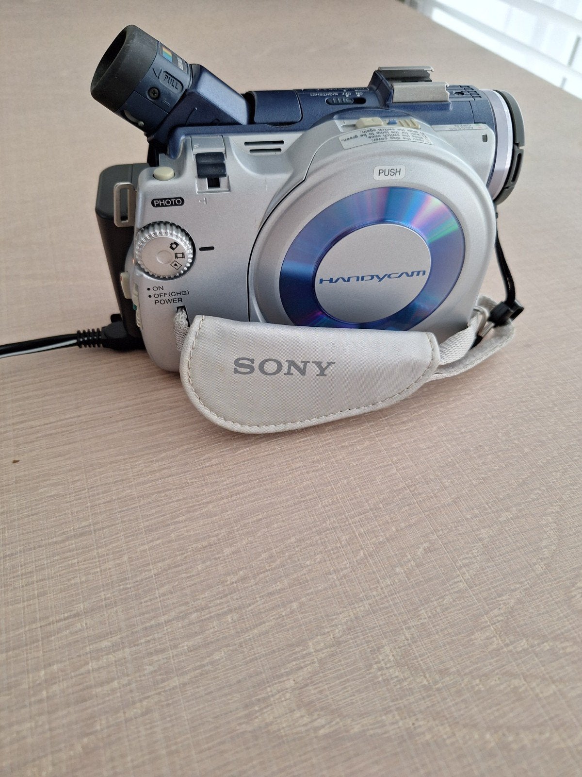 Sony DVD Filmcamera met 3 DVD's - Accu defect, Ophalen, Mini dv, Sony, 20x of meer