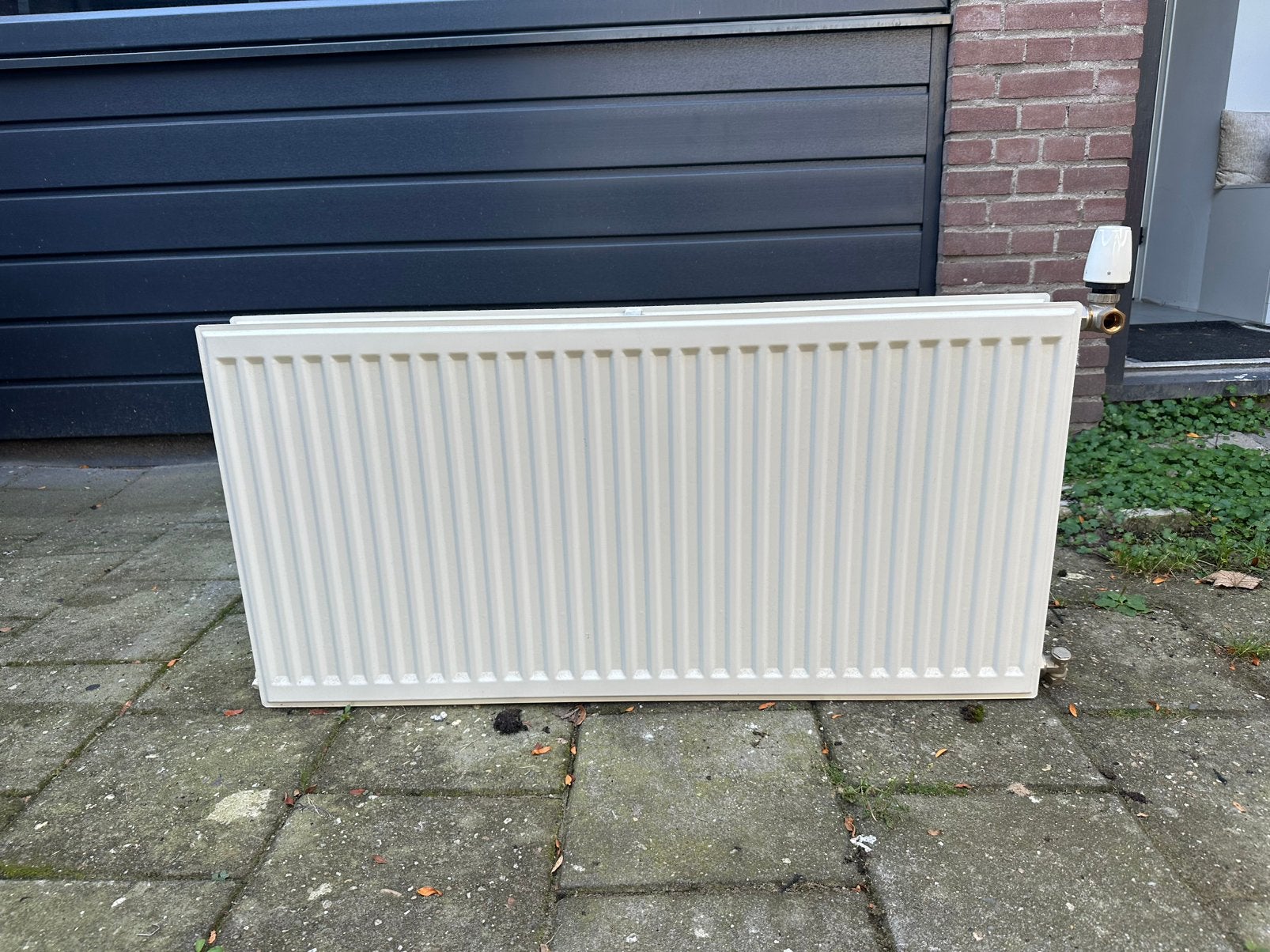 Radiator 100x50 incl nieuwe radiatorknop, Ophalen, Zo goed als nieuw, Radiator, 30 tot 80 cm