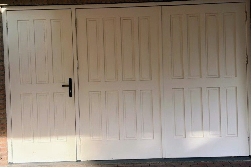Houten garagedeuren / schuurdeuren, Ophalen, Gebruikt, 120 cm of meer, Garagedeur
