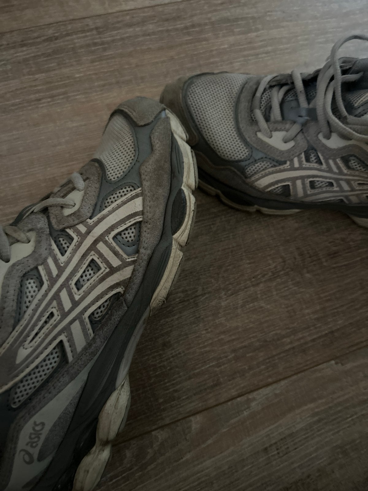ASICS sneakers grijs - Maat 41.5, Kleding | Dames, Schoenen, Ophalen, Gedragen, Grijs, Sneakers of Gympen