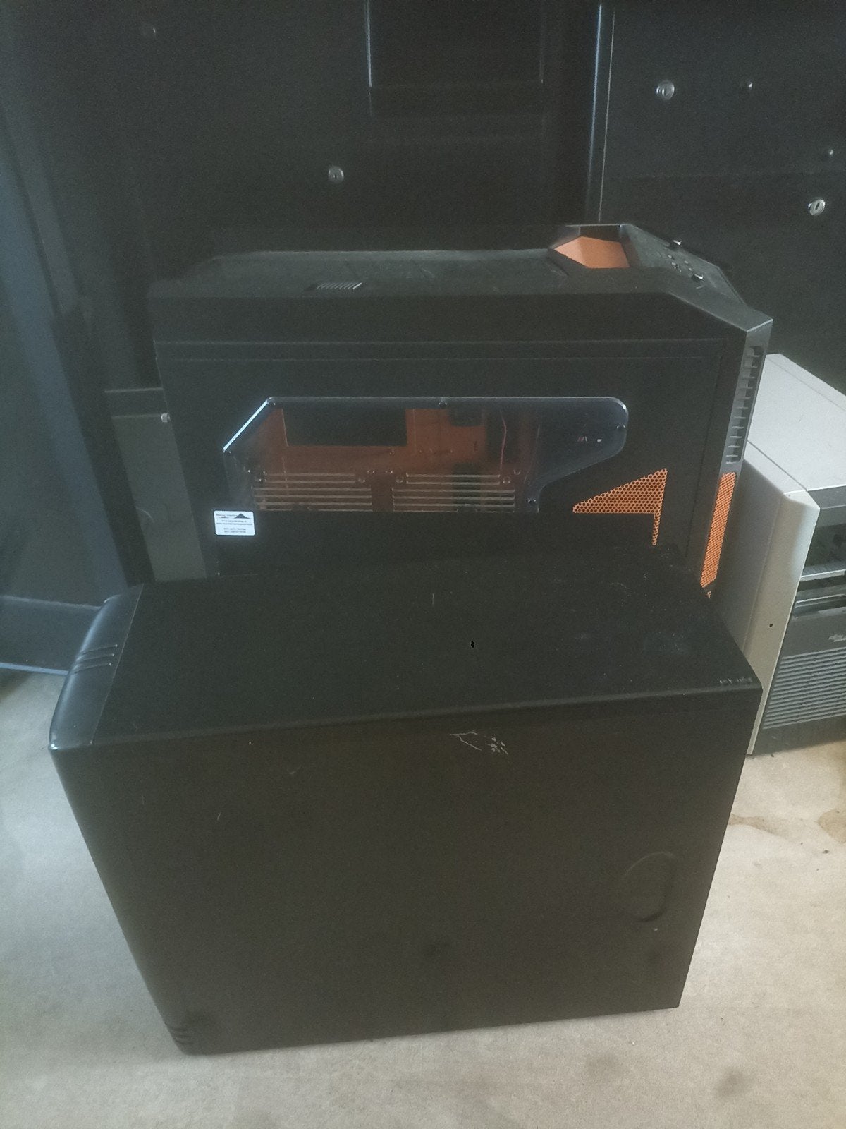 GEZOCHT: Oude / Defecte Computers (Direct €5 tot €50), Computers en Software, Onbekend, Gebruikt, Onbekend, Onbekend