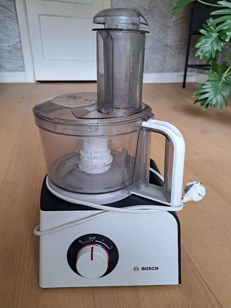 Bosch keukenmachine, Witgoed en Apparatuur, 1 tot 2 liter, Ophalen, Gebruikt, 2 snelheden