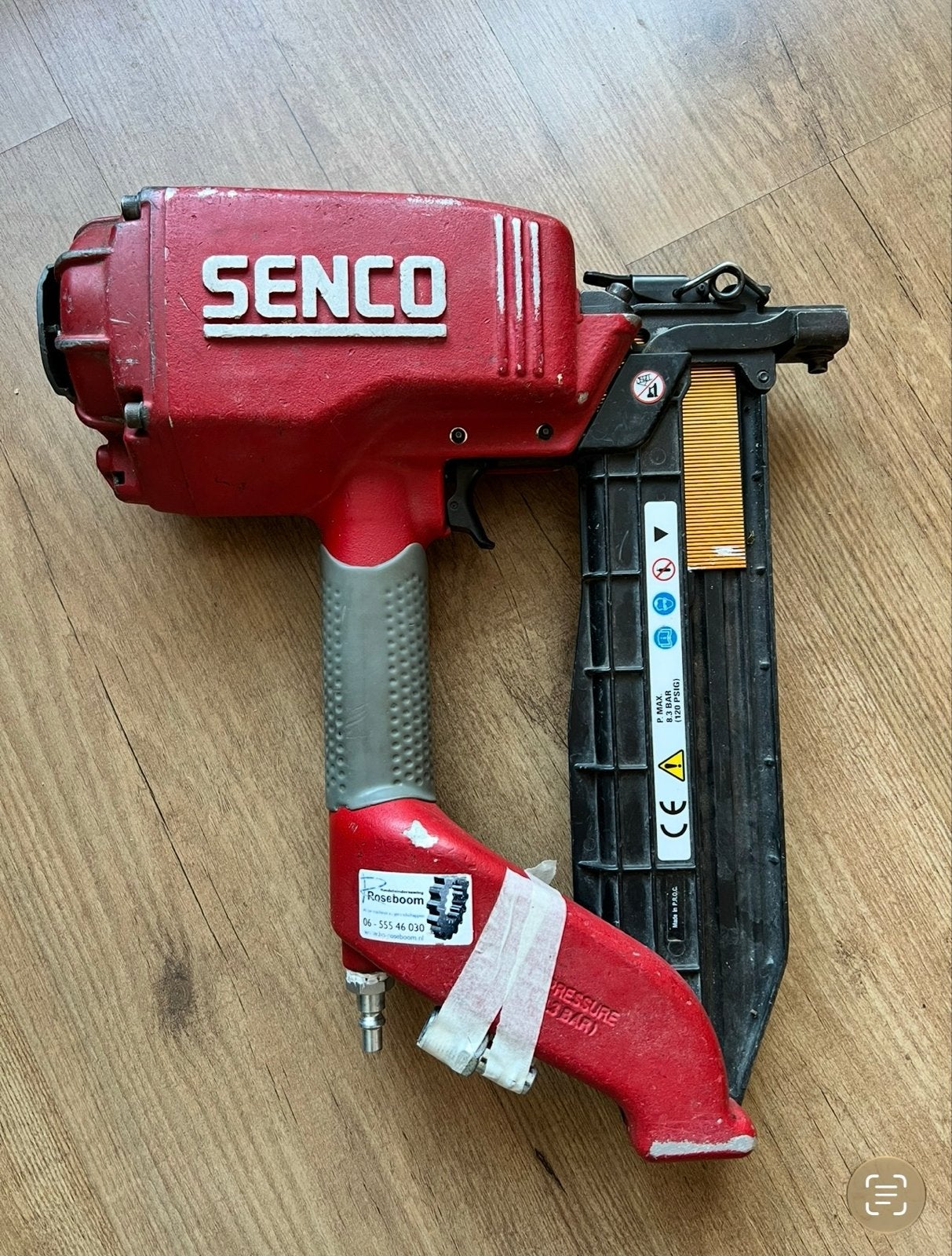 Senco tacker inclusief 15kg nieuwe nagels, Ophalen, Gebruikt