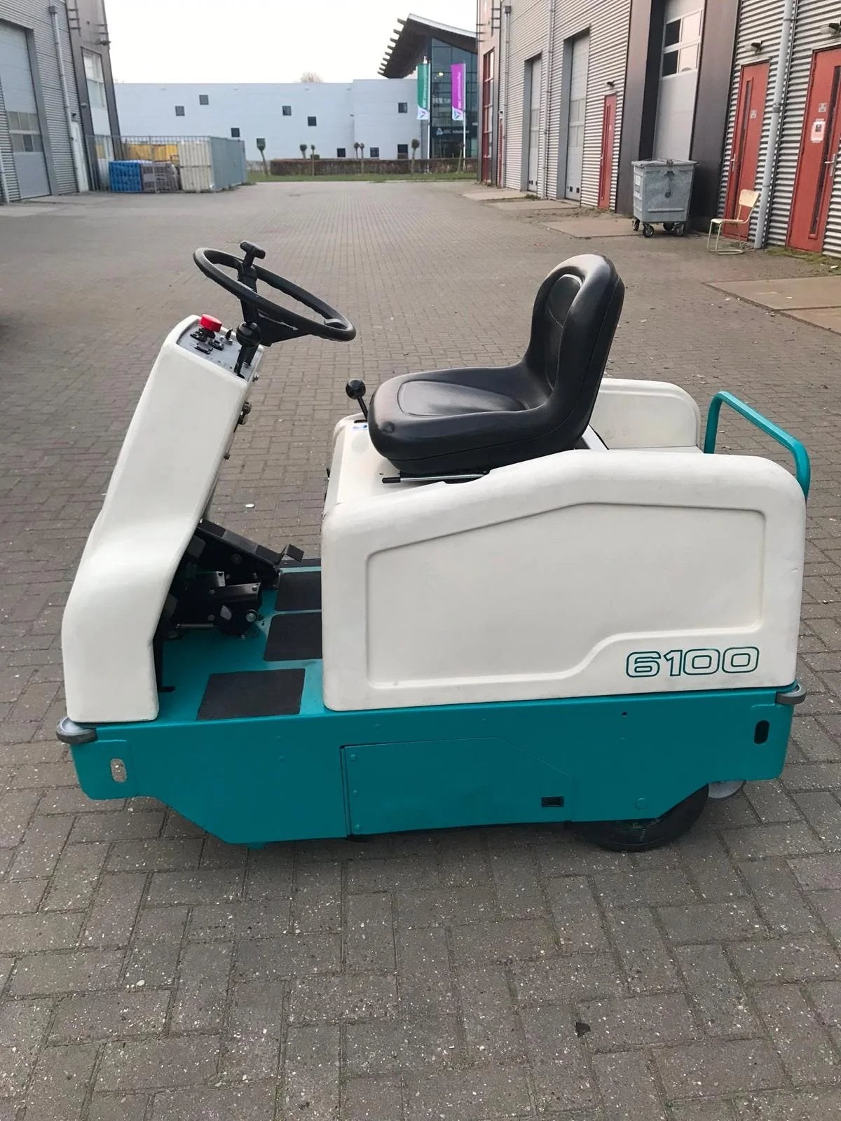 Tennant 6100 Veegmachine – Volledig Gereviseerd, Ophalen, Overige typen