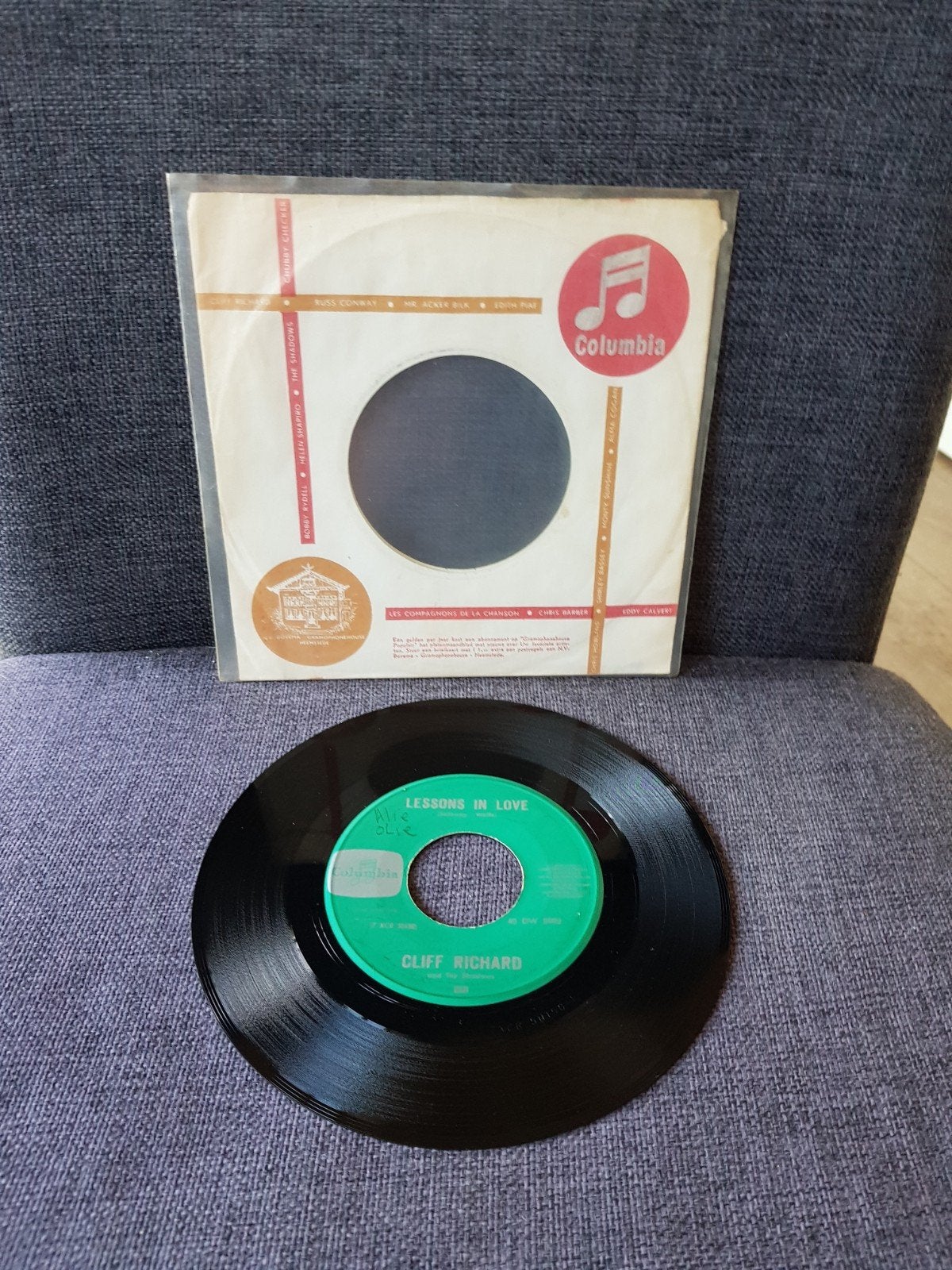 Cliff Richard - Lessons in love, Ophalen of Verzenden, Zo goed als nieuw, Pop